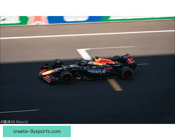 F1赛场风云再起多支车队备战新赛季焦点战引发全球车迷热议与关注