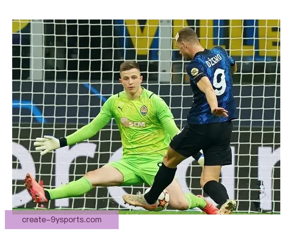 欧冠焦点战上演惊天逆转豪门晋级引发热议球迷彻夜狂欢社交媒体刷屏